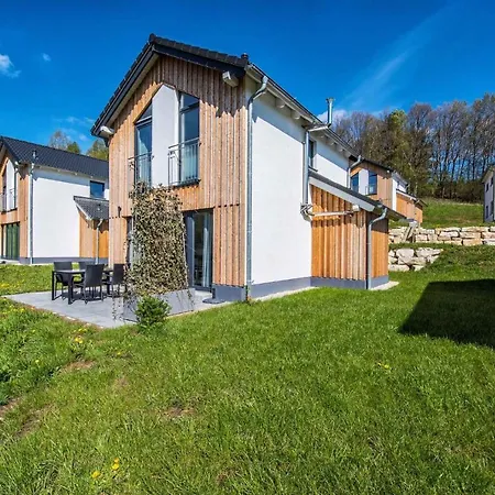 House And Apt In Mistelgau-obernsees 26603 Feriehus
